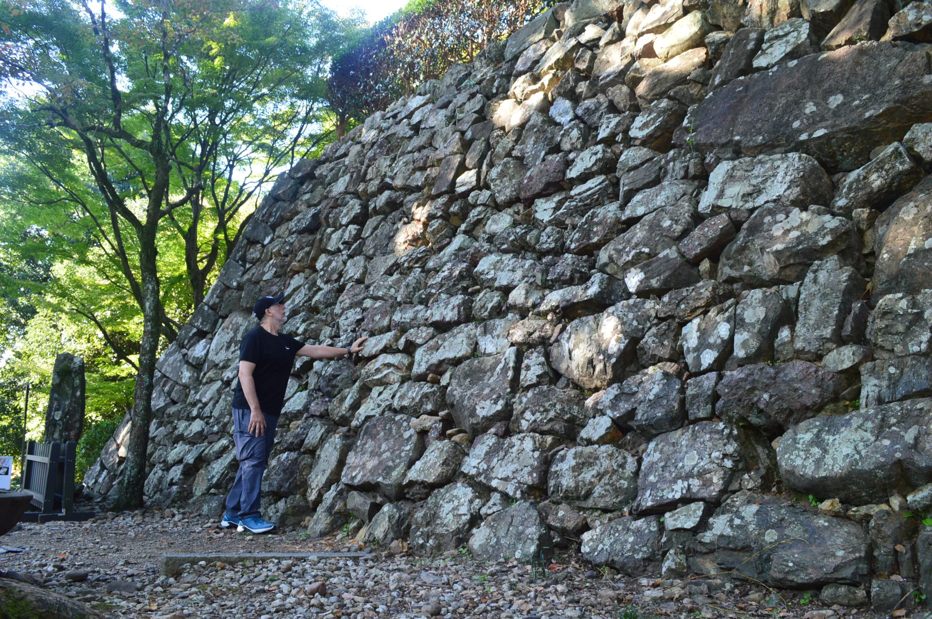 Muralla del castillo de Inuyama, el mas antiguo de Japón.
