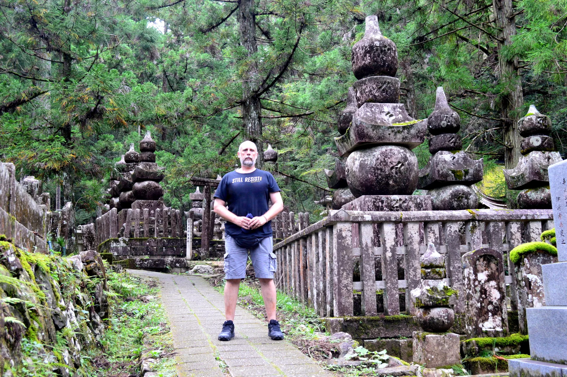 Cementerio Okunoin (el más grande y sagrado de Japón)